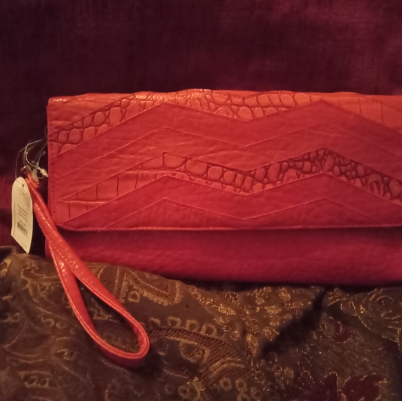 🛍️2/$25+SHIPPING🛍️ - Picture 2 of 6